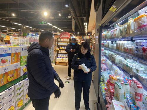 市場監(jiān)管局執(zhí)法人員積極引導清真食品經營單位依法開展生產經營活動